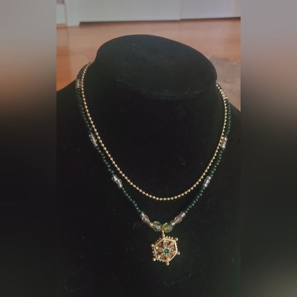 Hand made Necklace. 🌴 - Picture 2 of 3